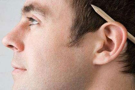 耳朵莫名发热是什么的预兆吗