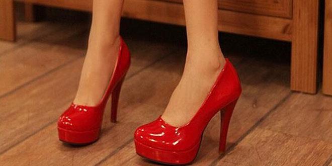 梦见穿红鞋有什么寓意 要注意什么